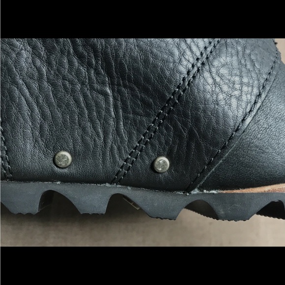 EUC Sorel Joan of Arctic Wedge Mid Shearling Womens Boots Black Leather Size 7.5 - Picture 16 of 16